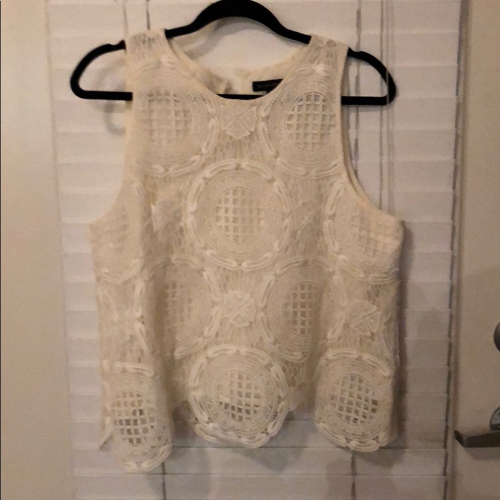 Gorgeous banana republic crocheted top.
